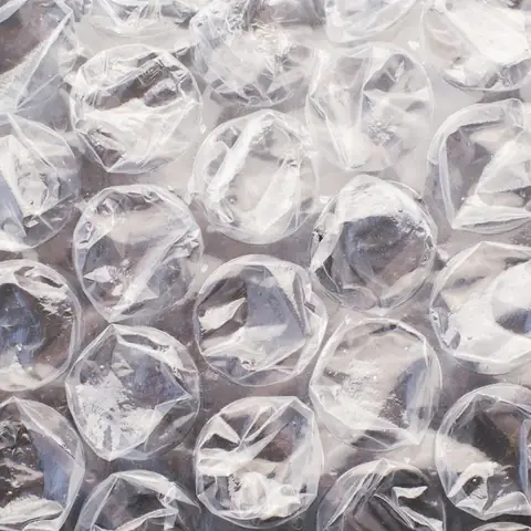 Gros plan sur du papier bulle transparent